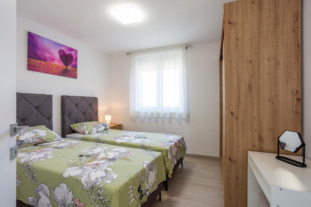 City Apartments Silver Πούλα Εξωτερικό φωτογραφία