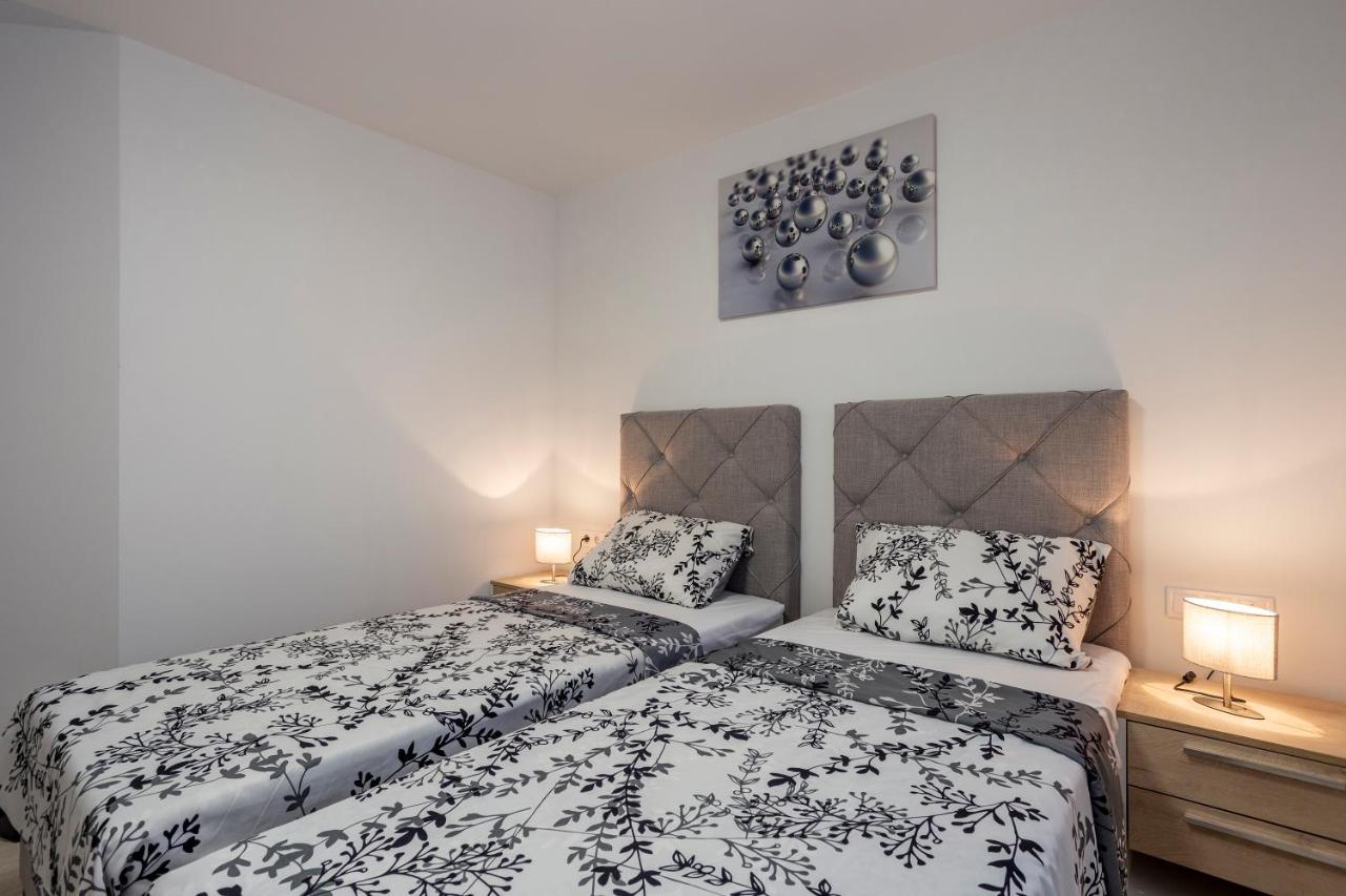 City Apartments Silver Πούλα Εξωτερικό φωτογραφία