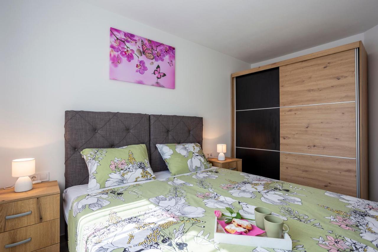 City Apartments Silver Πούλα Εξωτερικό φωτογραφία