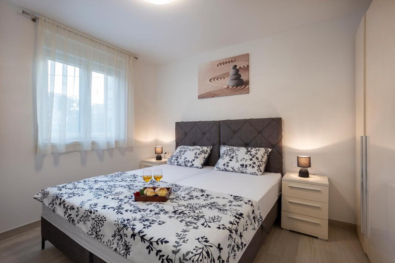 City Apartments Silver Πούλα Εξωτερικό φωτογραφία